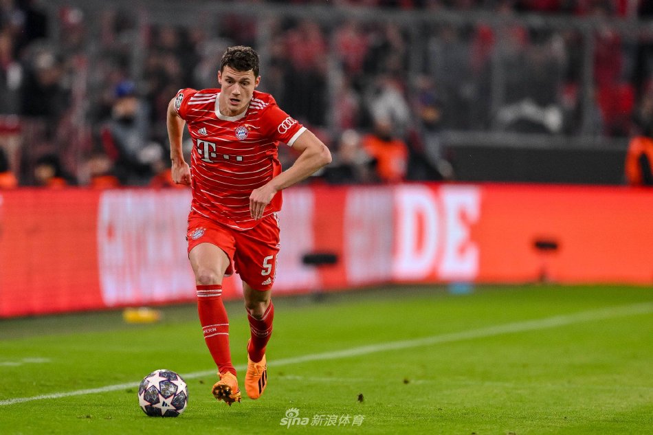 在现代足球 在现代足球